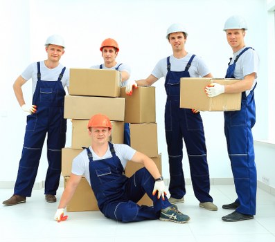 Furniture protection and secure transport for flat removals Shepherdsbush